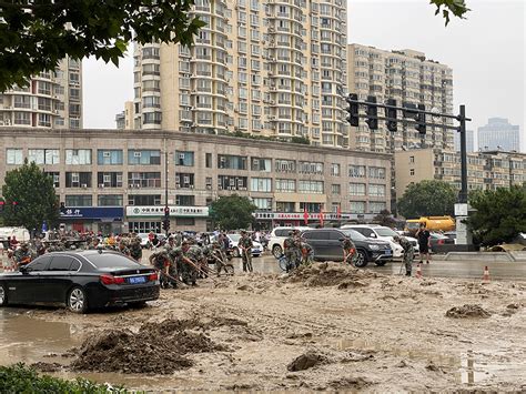 严重积水超70小时，郑州京广路隧道排水清淤有多难_新闻频道_中国青年网
