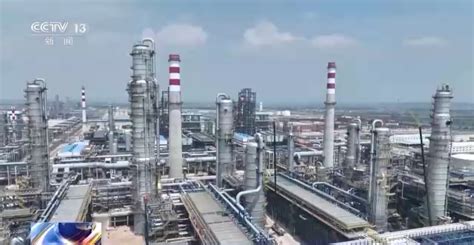 广东石化炼化一体化项目420万吨/年蜡油加氢处理装置中交仪式在项目现场举行。