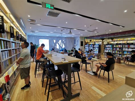 《珠江时报》从卖书到卖文化 南海实体书店转型中现生机 - 广东新华发行集团股份有限公司