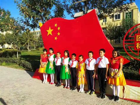 小仪式、大情怀——上海师范大学附属幼儿园举行新学期升旗仪式