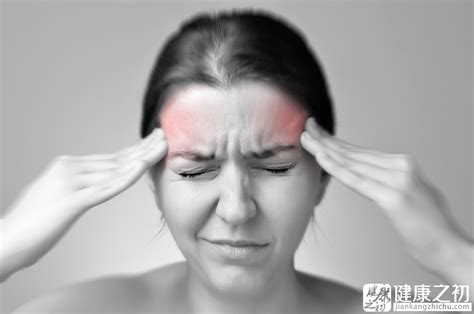 偏头痛怎么缓解最快最有效（我国100个人就有1人偏头痛，4招兴许能帮到你） | 说明书网