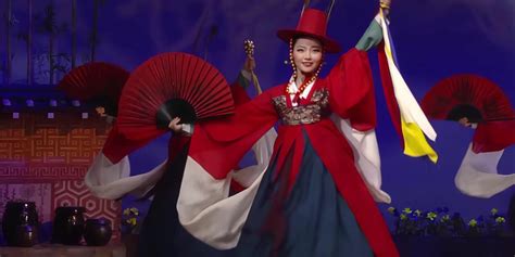 牡丹江市为600余位朝鲜族老人举办花甲礼_腾讯视频