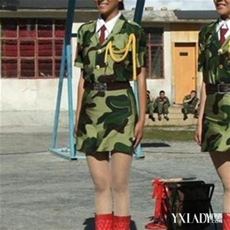 中国女兵惊艳亮相，靴子丝袜备受关注，网友：想得周全！|女兵|丝袜|靴子_新浪新闻