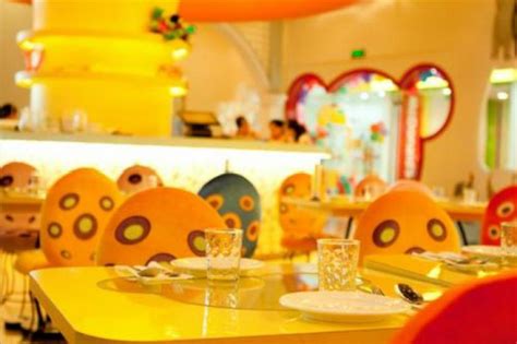 BUS STOP儿童乐园主题餐厅-儿童商业空间-代表作品-幼儿园装修_幼儿园设计 -【格林设计官网】专注20余年品质