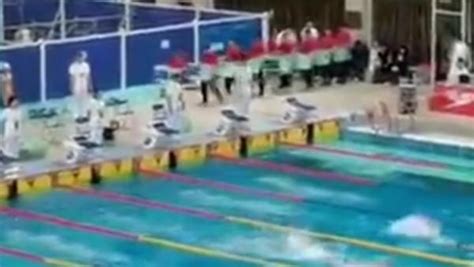 杭州初三小伙在中国中学生游泳锦标赛上连破五项纪录_凤凰网视频_凤凰网