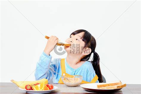 小女孩吃早餐摄影图5880*3957图片素材免费下载-编号983697-潮点视频
