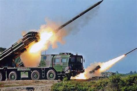 军事专家 ：中国远程火箭炮可以打击距离 300公里_凤凰网视频_凤凰网