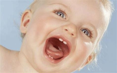 儿童换牙期应该如何保健和护理好自己的牙齿