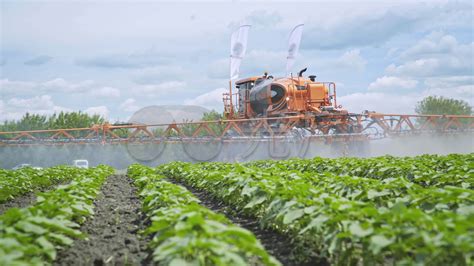 极飞发布农业机器人与农场管理系统 打造智慧农业生态闭环 - OFweek机器人网