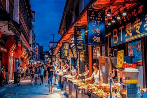 春节期间武汉餐饮迎来“开门红”，市内大部分餐厅上座率达85%