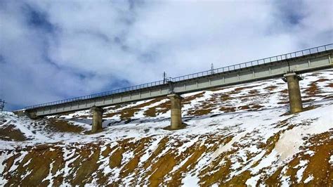 川藏铁路拉萨至林芝段铺轨完成_时图_图片频道_云南网