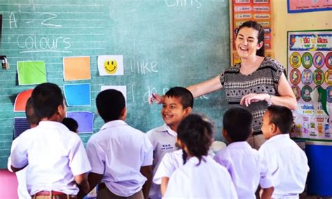 泰国教育部：疫情稳定后将招聘1万名中文教师和1万名英文教师！