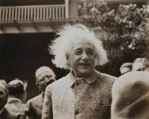 爱因斯坦著名公式E=mc2的三层含义, 至今未受挑战|宇宙|Mc2|爱因斯坦_新浪新闻