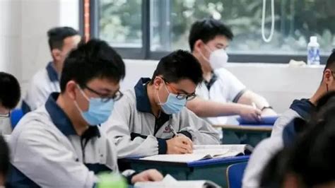 2023年上海高考最高考分多少分,今年高考状元是谁