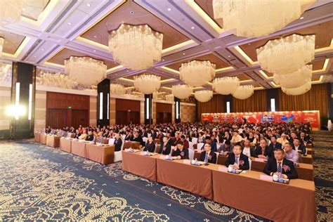 全国微商协会首次集体亮相上海美博会—会员服务 中国电子商会