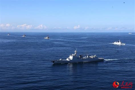 高清：北海舰队战舰在黄海举行实弹射击 火力全开--军事--人民网