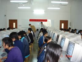 广东省电子信息高级技工学校校园环境照片