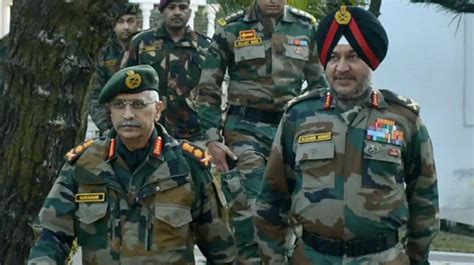 印媒宣称印军已占据关键高地 中国军队在印度士兵射程内_凤凰网