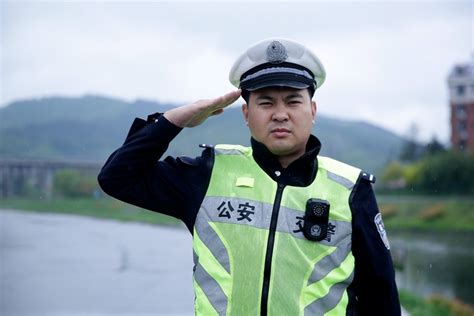 胡永峰：让警徽在奉献中闪光-宁夏新闻网