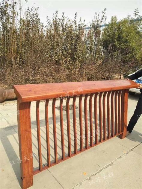 仿木不锈钢护栏围栏的优势