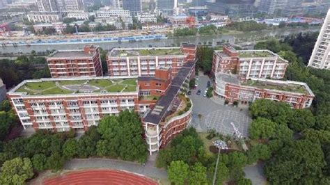 共康四村测评：中外环老小区 配套成熟交通便利-上海房天下