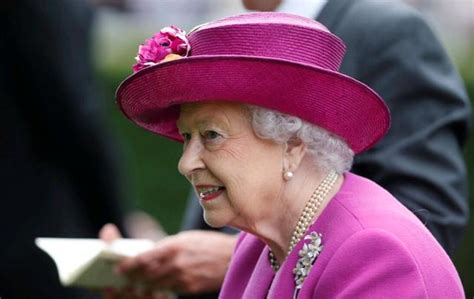 【合集】英国女王圣诞致辞2015-2021合集|英国女王_新浪新闻