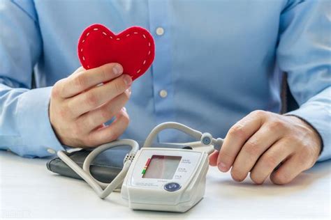 熬夜导致血压偏高多久恢复？年轻人血压高的表现，建议多了解