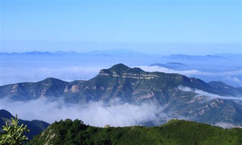 河北承德：雨后金山岭长城云雾笼罩群山-天气图集-中国天气网