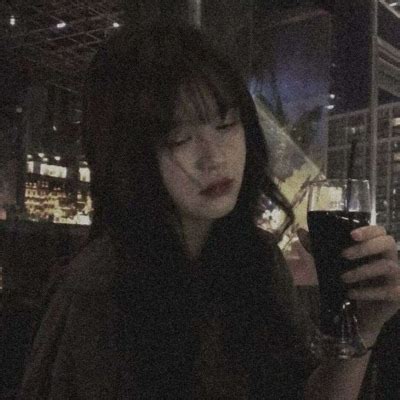 头像女生伤感温柔高冷