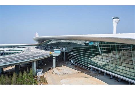 武汉天河机场旅客吞吐量迎来高峰_长江云 - 湖北网络广播电视台官方网站