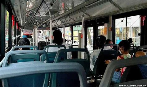 深圳推出电子公交站牌 精准显示车还要多久到- 深圳本地宝
