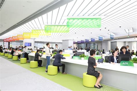 企业变更全程网办，“离线码”有了专场，上海各行政服务中心陆续恢复现场服务