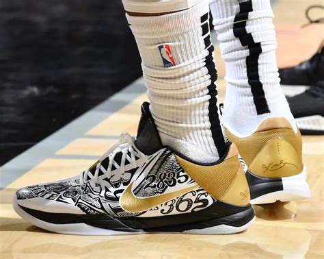 关于boss复刻鞋(潮鞋价格一览表)  第1张