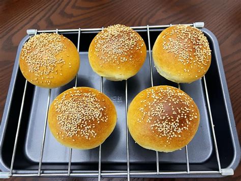 手工汉堡胚美式汉堡包商用家庭装早餐全麦芝麻面包坯半成品整箱批-淘宝网