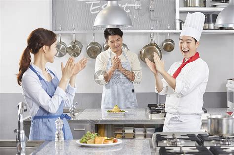 厨师家庭西餐烹饪教学高清图片下载-正版图片502219076-摄图网