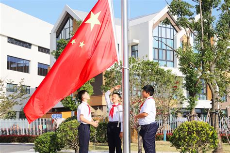 我校举行2019年新学期升国旗仪式-宁夏工业学校