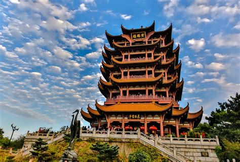 武汉成旅游热门目的地 黄鹤楼列国内景区热度第一名