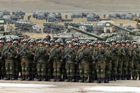 美俄峰会结束，乌克兰成为会谈牺牲品，美国暂停1亿美元军事援助