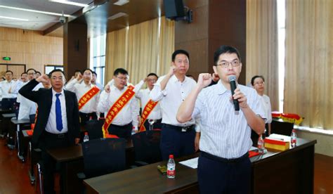 宁波市卫生健康委举行第六个中国医师节庆祝大会