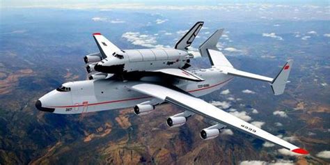 世界上最大飞机，安-225运输机长84米重175吨(货舱能装下一辆高铁)--趣奇闻