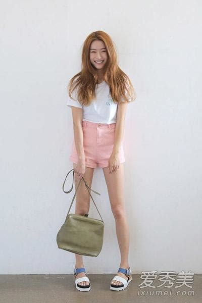 热裤穿搭甜美女生头像