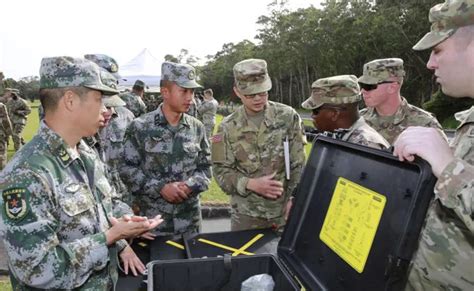 中美陆军开始在夏威夷演练 相互观摩对方装备(图)|中美_新浪军事_新浪网