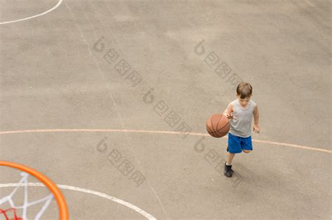儿童篮球摄影图片下载-包图网