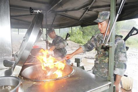 一大波美食来袭！中国维和部队在非洲演绎“炊事班的故事”--海西新闻网