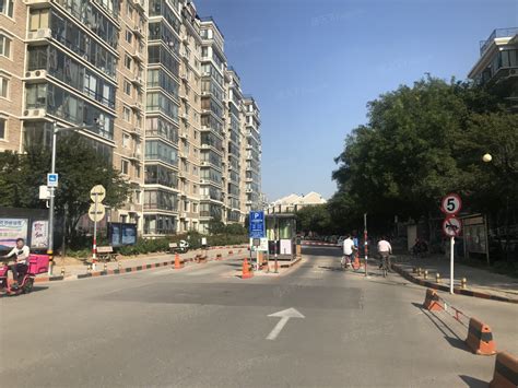 北京郊区的天通苑：高楼和繁华程度已经超过很多城市的市中心