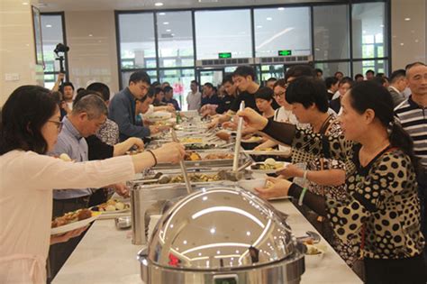 市机关事务管理局开展集中用餐单位食品安全专项治理行动