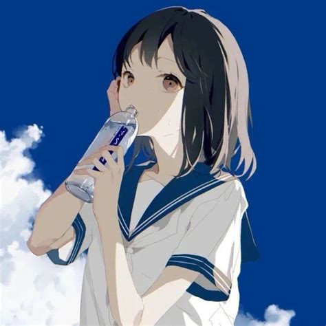 夏天甜美女生头像动漫版