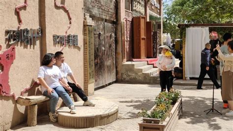 新疆喀什古城：打造精细化服务，提升游客满意度_凤凰网视频_凤凰网