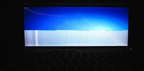 笔记本电脑屏幕出现条纹闪烁怎么解决(屏幕花了解决方法)-十五快修