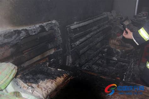 一住房失火涌满黑烟 邻居破门救火--中国庆元网